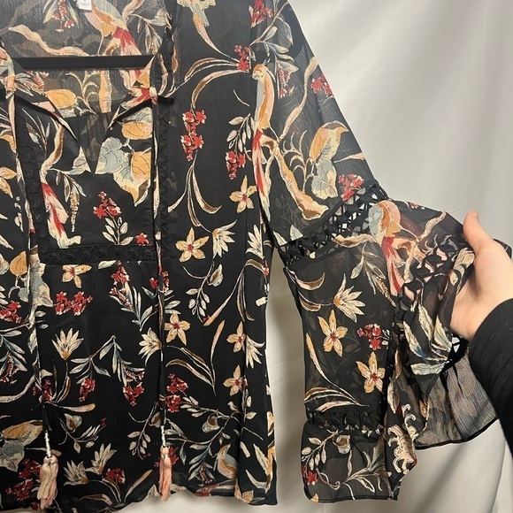 DR2 Floral Bell Sleeve Peasant Blouse Top - Picture 7 of 9